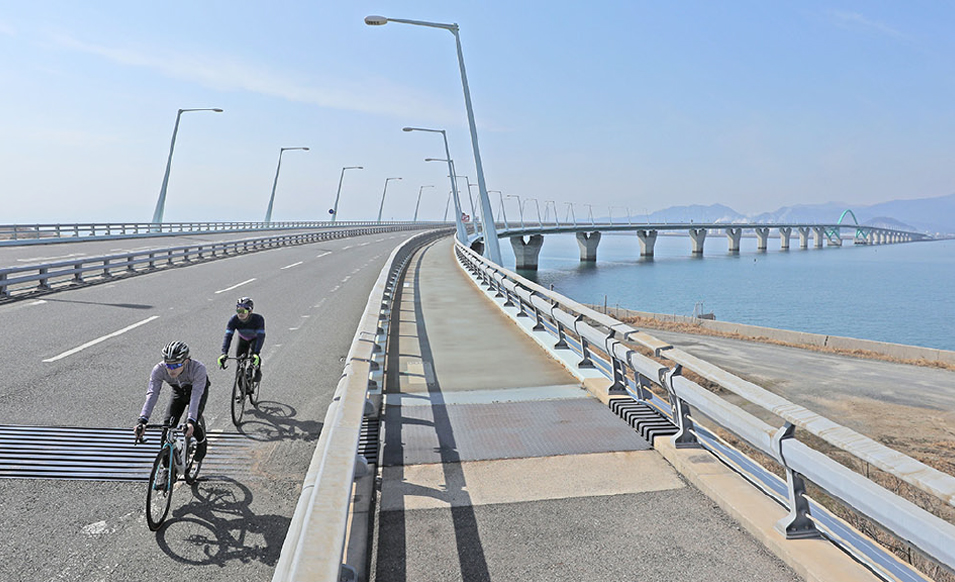 北九州（門司）・京築ルート ③北九州空港連絡橋写真