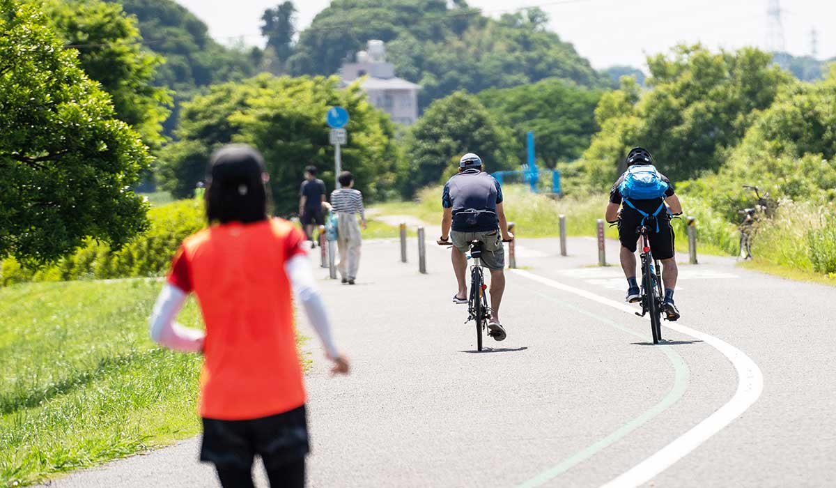 自転車は効率が良く、長く続けられる有酸素運動