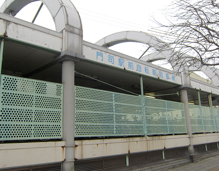 北九州市の駐輪場の写真